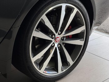 Used Jaguar XF 2017 for sale - 79621122: Photo