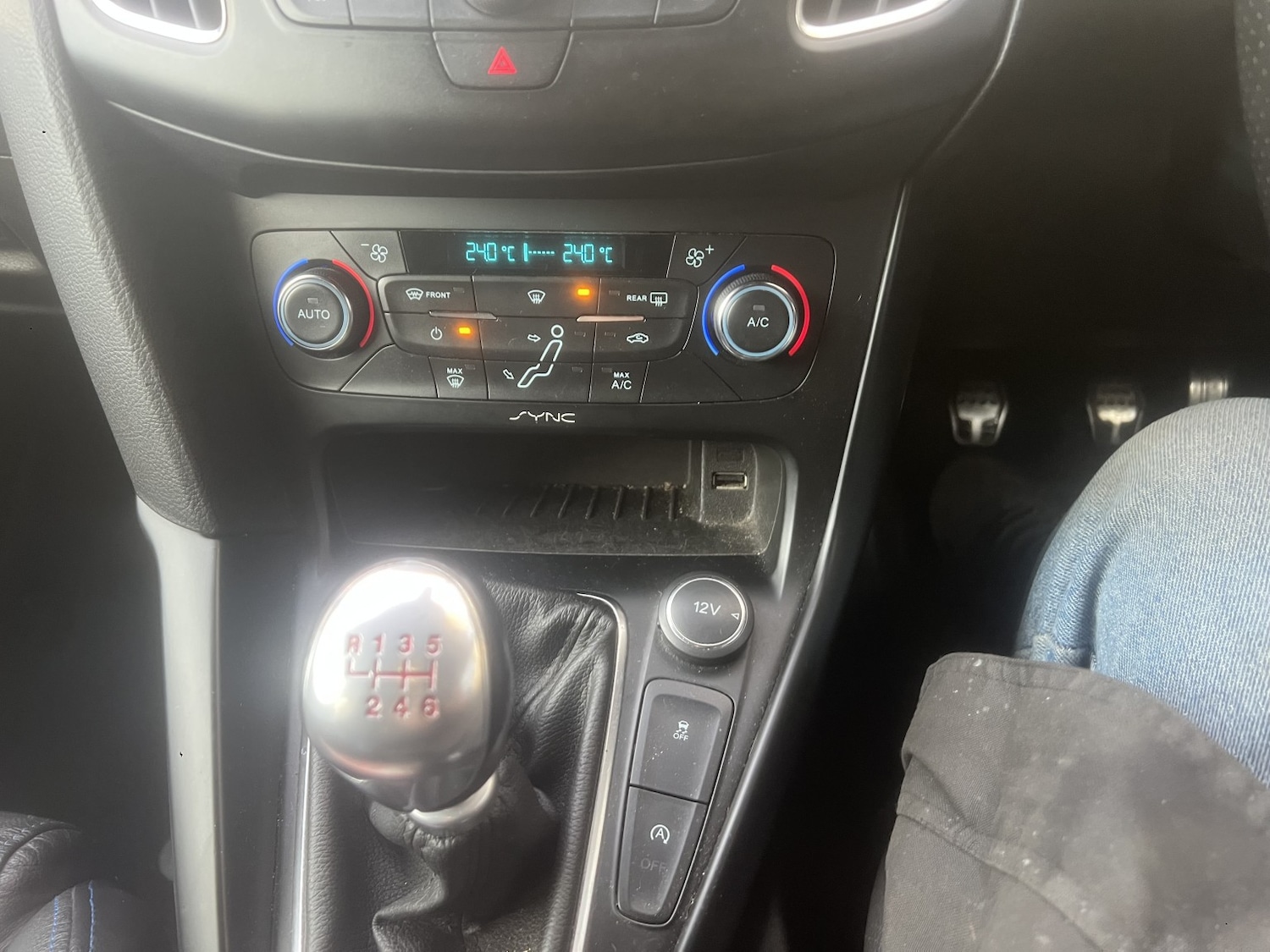 Used Ford Focus 2015 for sale - 76848644: Photo 12