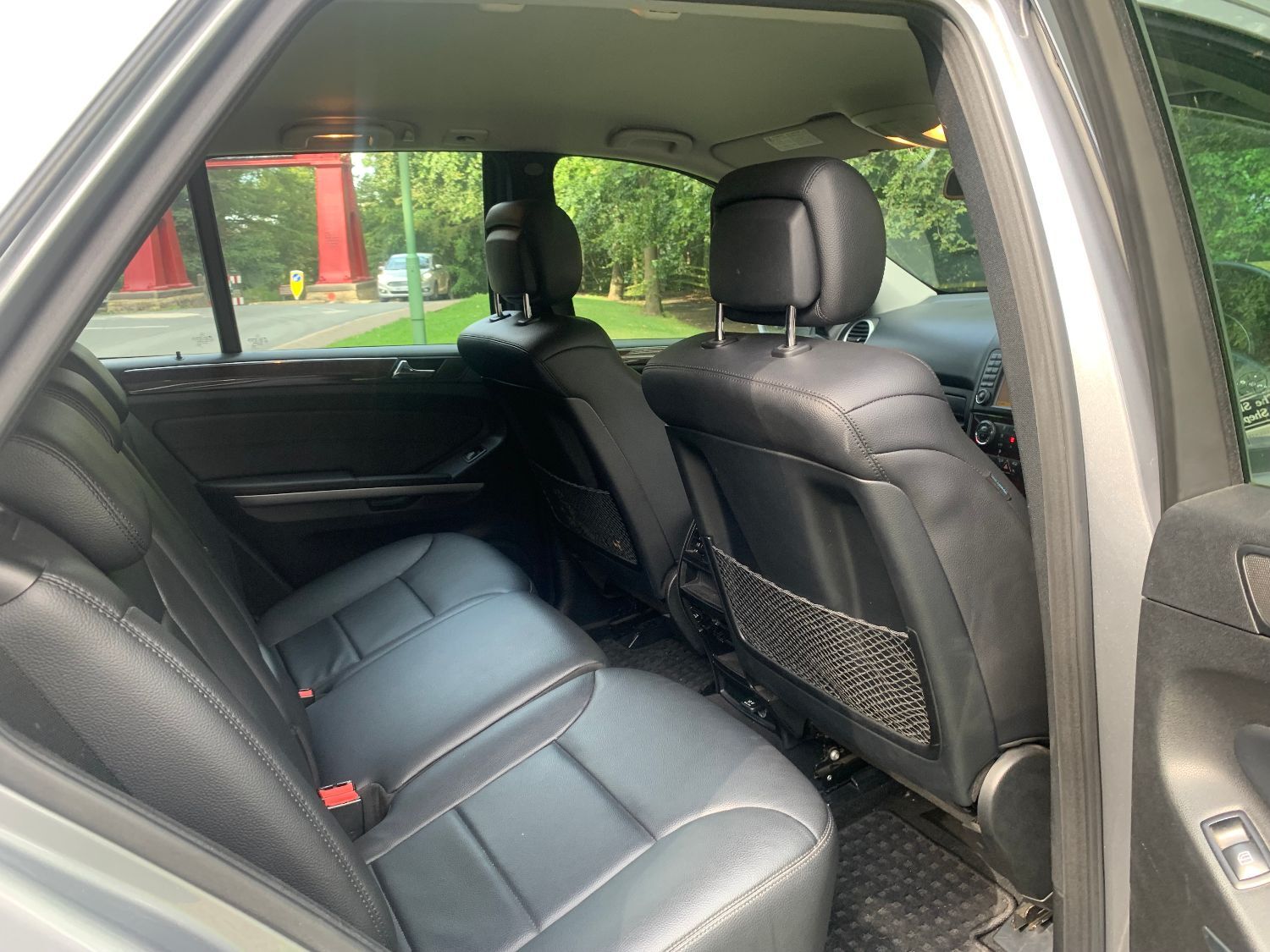 Used Mercedes-Benz M Class 2010 for sale - 76430903: Photo 9