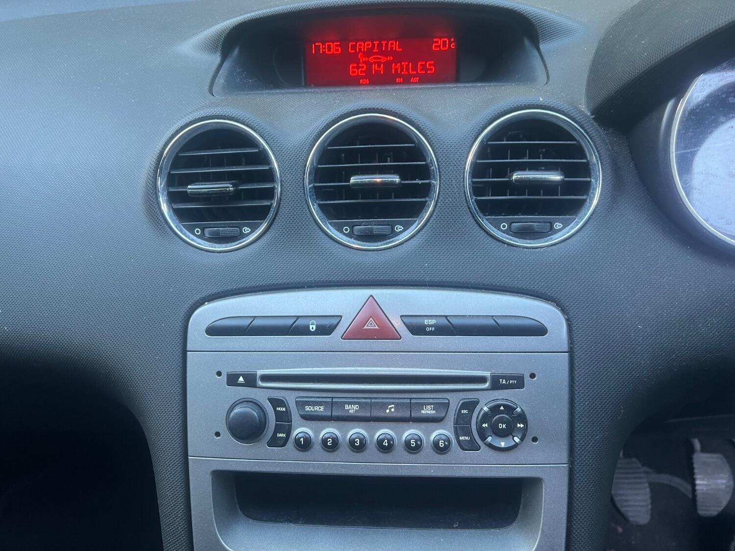 Used Peugeot 308 2010 for sale - 76177035: Photo 13