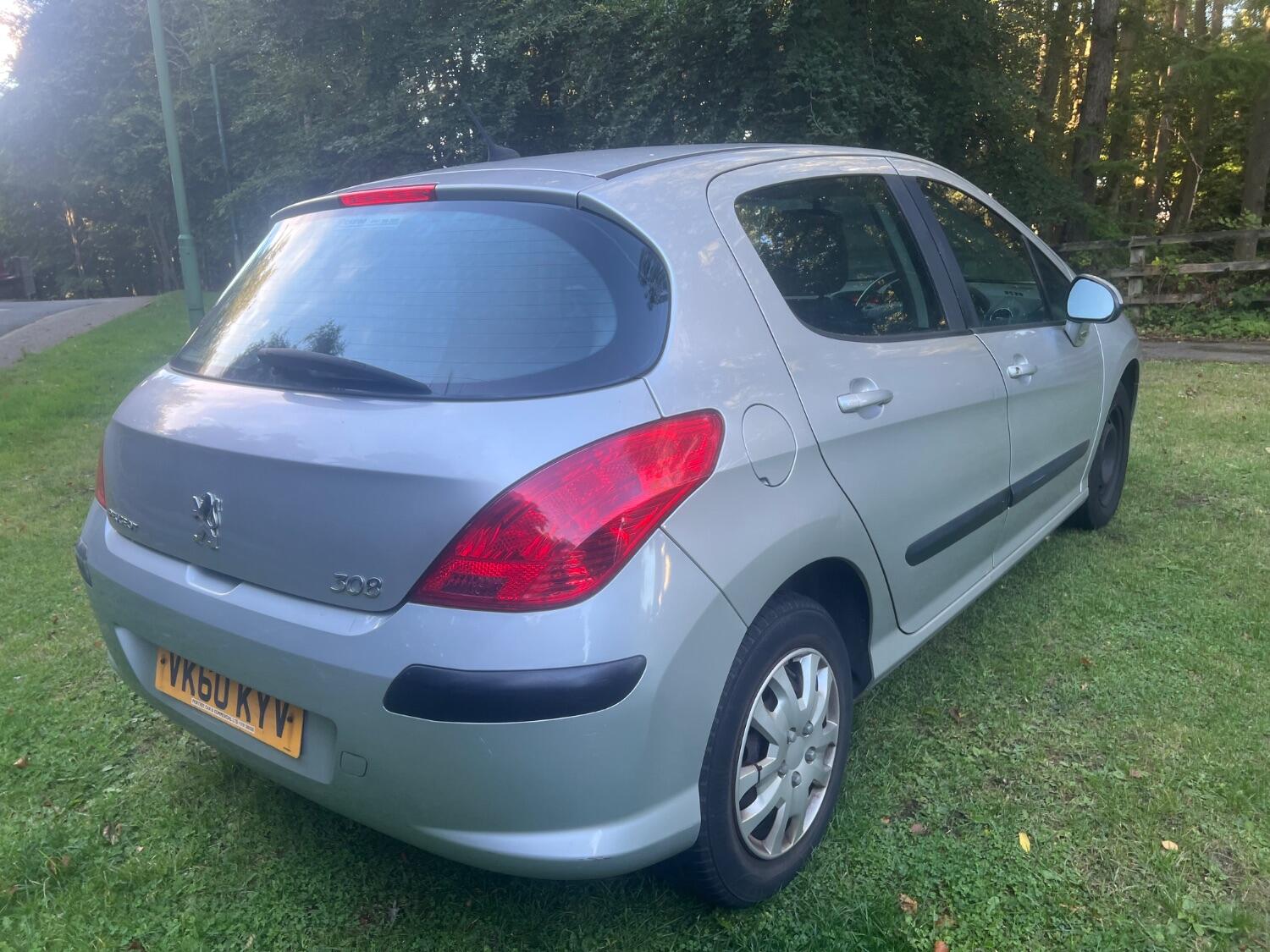 Used Peugeot 308 2010 for sale - 76177035: Photo 8