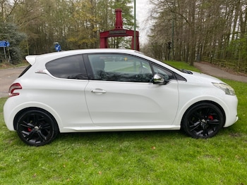Used Peugeot 208 2013 for sale - 78979767: Photo