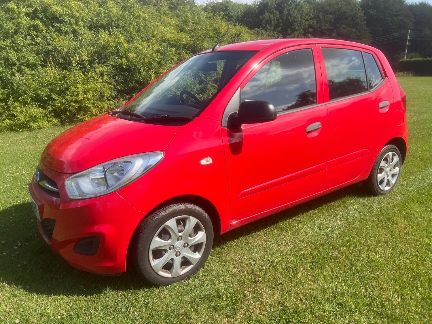 Used Hyundai i10 2011 for sale - 76793229: Photo 4