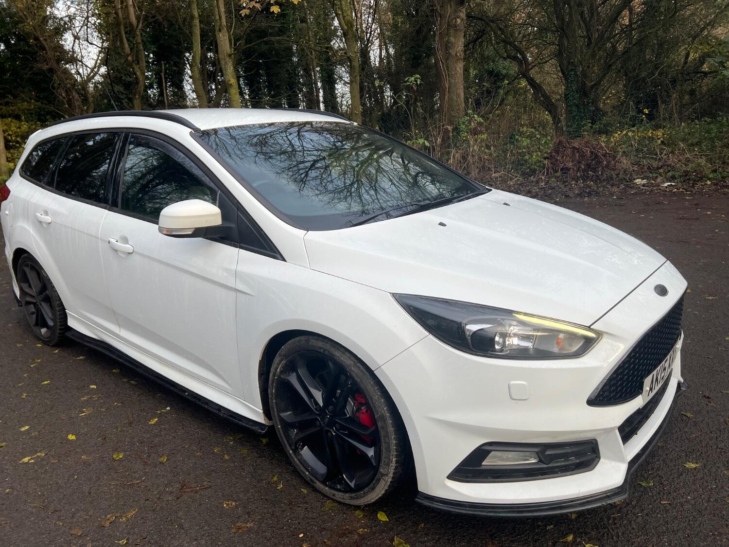 Used Ford Focus 2015 for sale - 76793311: Photo 2