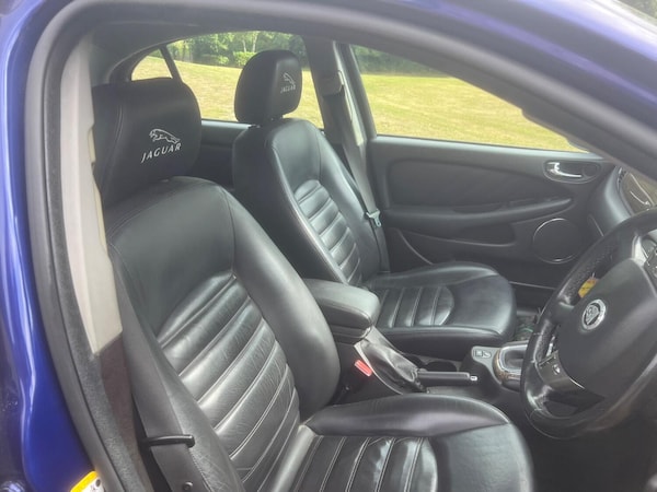 Used Jaguar X-Type 2010 for sale - 75277908: Photo 11