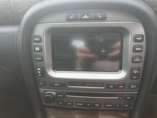 Used Jaguar X-Type 2010 for sale - 75277908: Photo 13