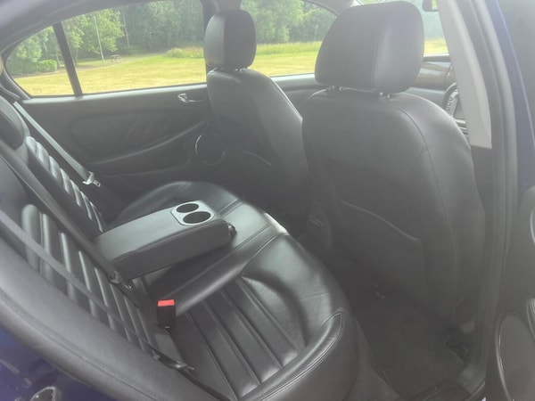 Used Jaguar X-Type 2010 for sale - 75277908: Photo 9