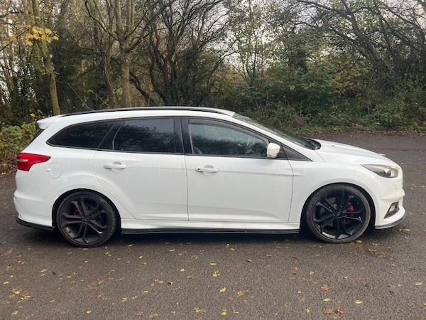 Used Ford Focus 2015 for sale - 74796884: Photo 1