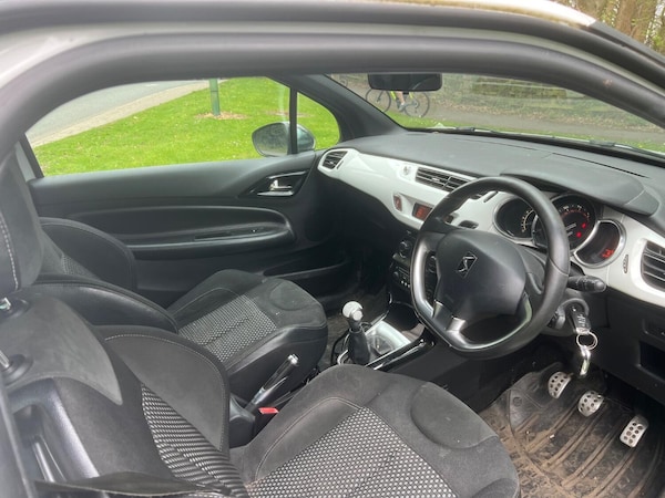 Used Citroen DS3 2010 for sale - 74450864: Photo 10