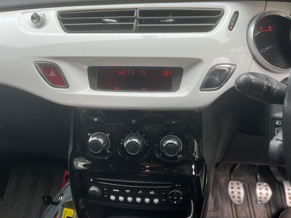 Used Citroen DS3 2010 for sale - 74450864: Photo 12