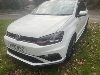 Used Volkswagen Polo 2016 for sale - 78979635: Photo