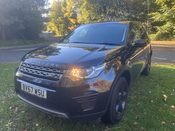 Used Land Rover Discovery Sport 2018 for sale - 76382440: Photo
