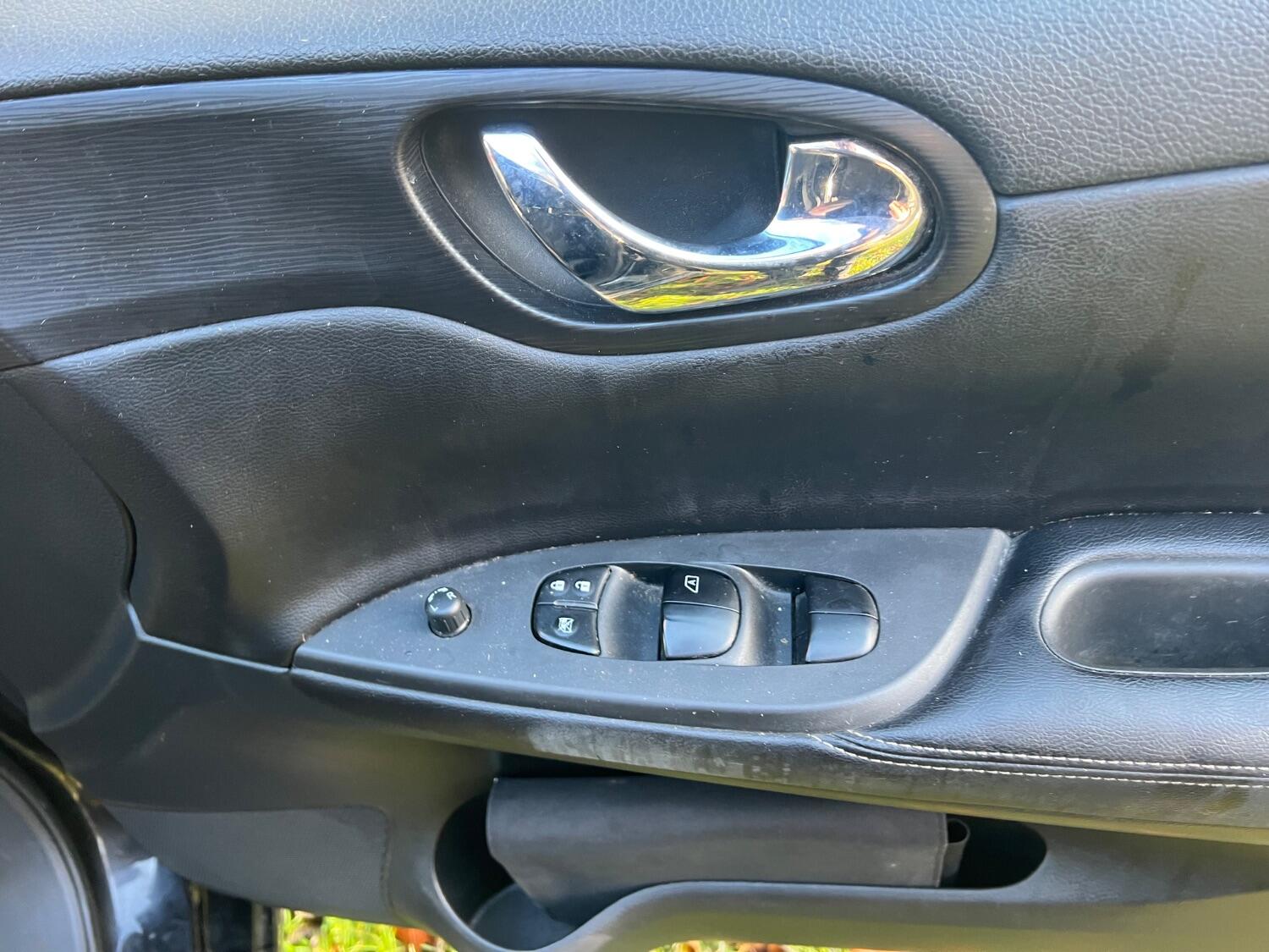 Used Nissan Pulsar 2015 for sale - 76793320: Photo 14