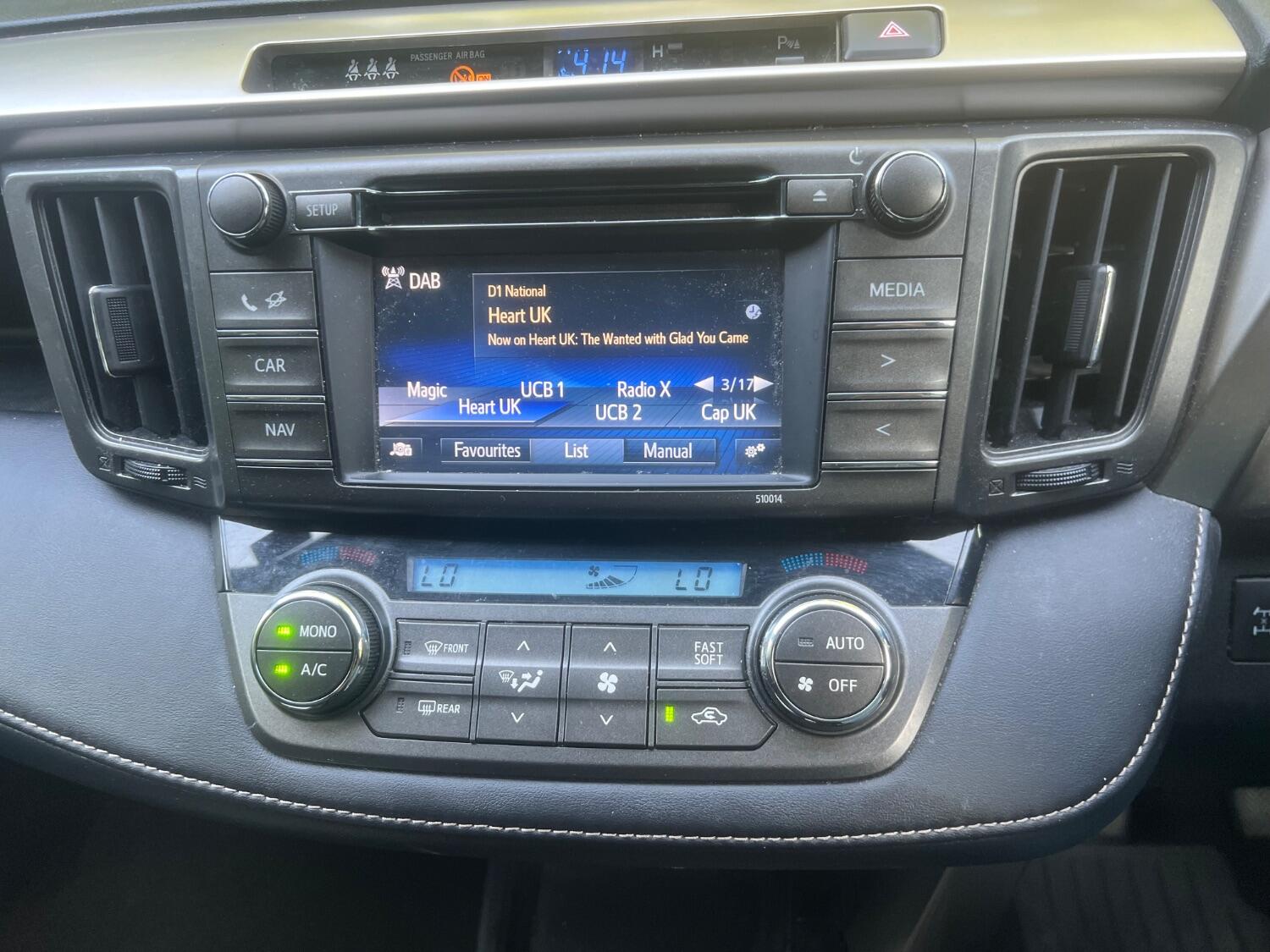 Used Toyota RAV4 2015 for sale - 76793223: Photo 15