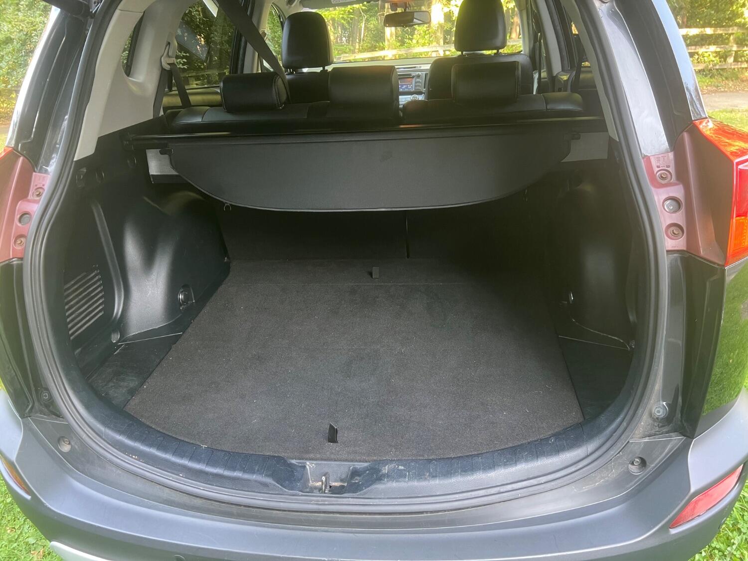 Used Toyota RAV4 2015 for sale - 76793223: Photo 9