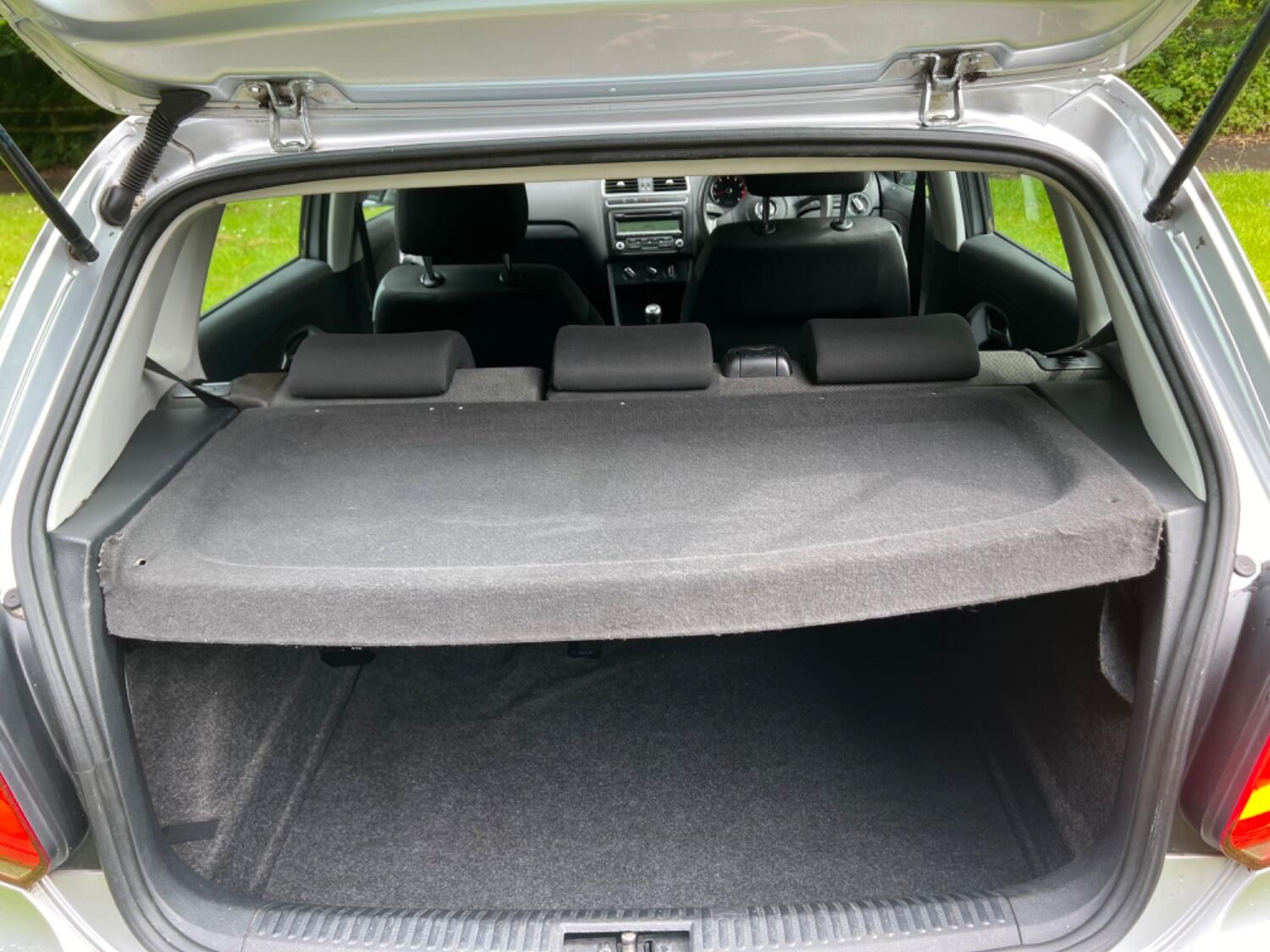 Used Volkswagen Polo 2011 for sale - 76662798: Photo 8