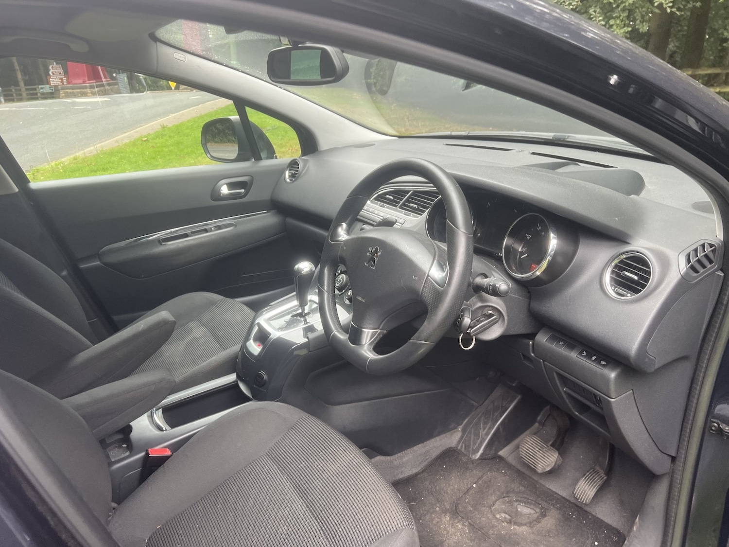 Used Peugeot 5008 2013 for sale - 76662701: Photo 12