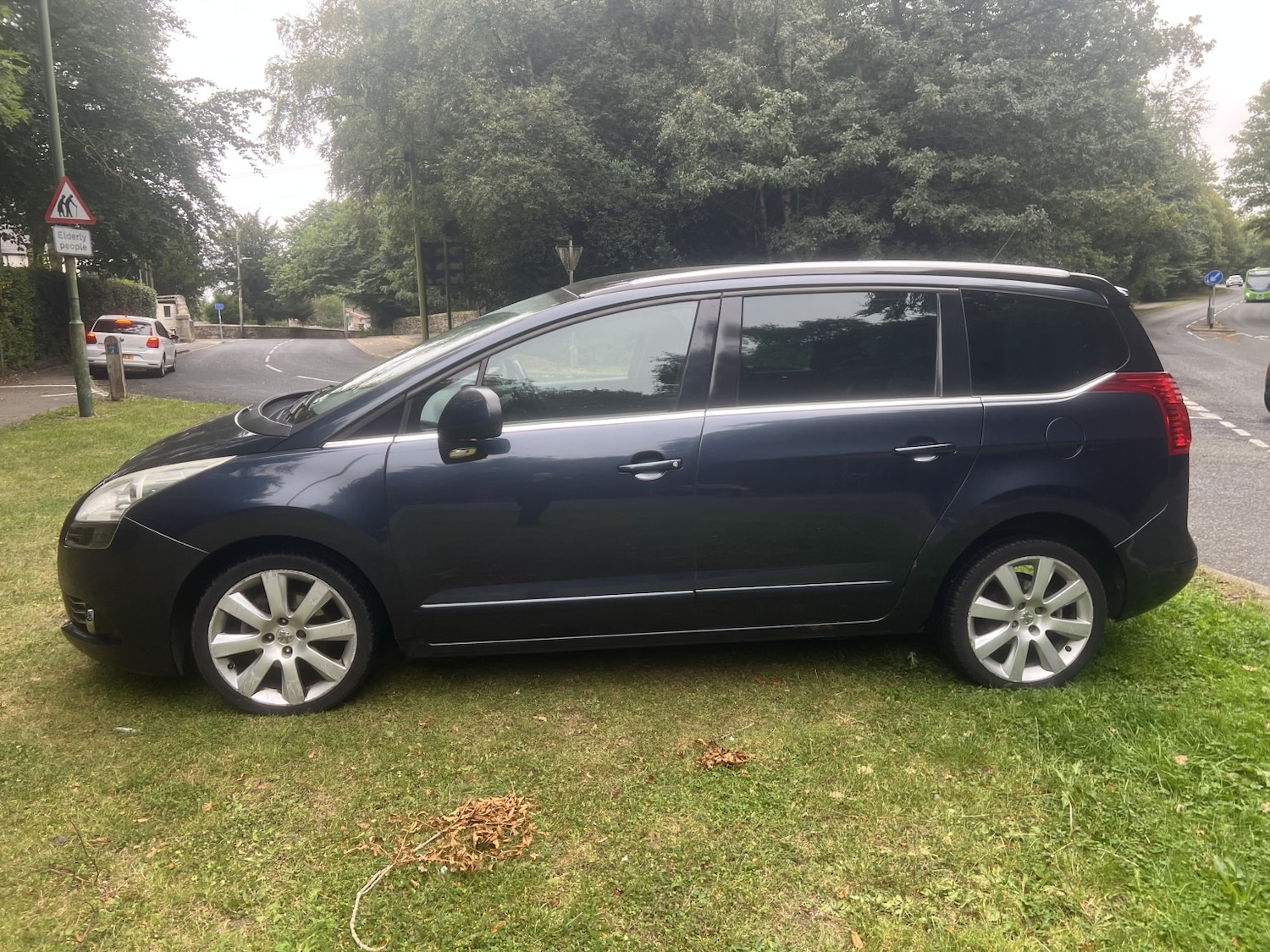 Used Peugeot 5008 2013 for sale - 76662701: Photo 5