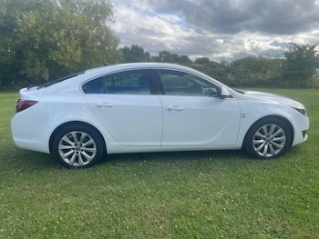 2015 - 2.0 CDTi Elite Nav 5-Door