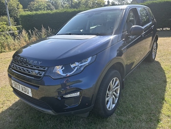 Used Land Rover Discovery Sport 2017 for sale - 79483318: Photo