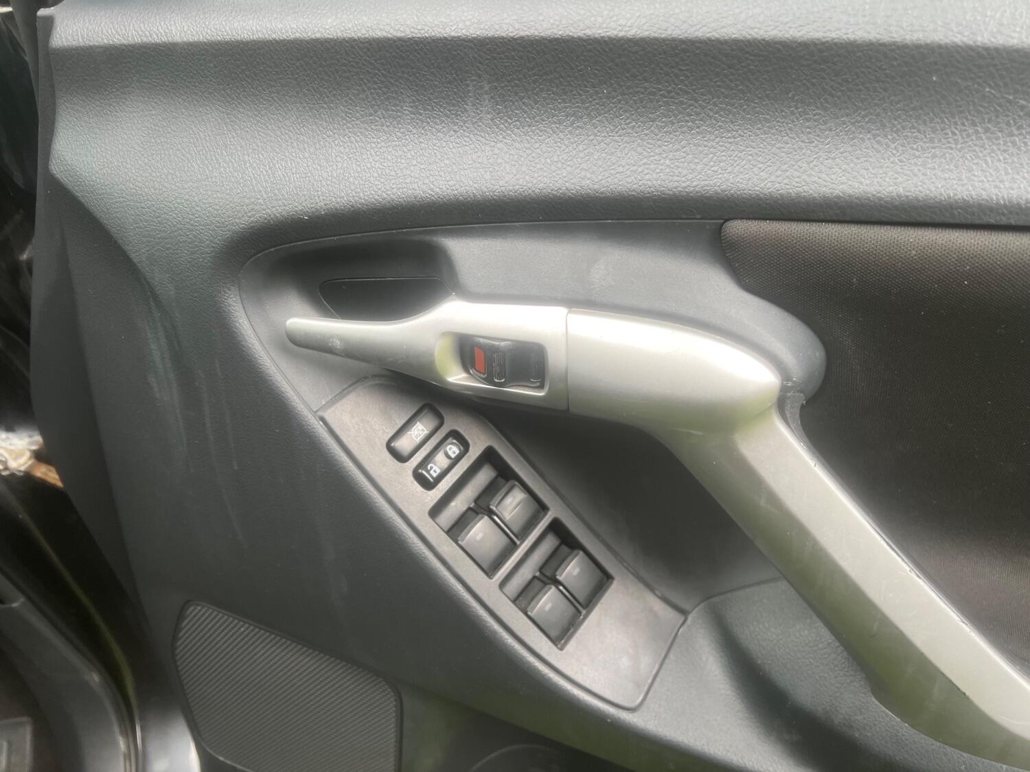 Used Toyota Verso 2011 for sale - 76769231: Photo 12