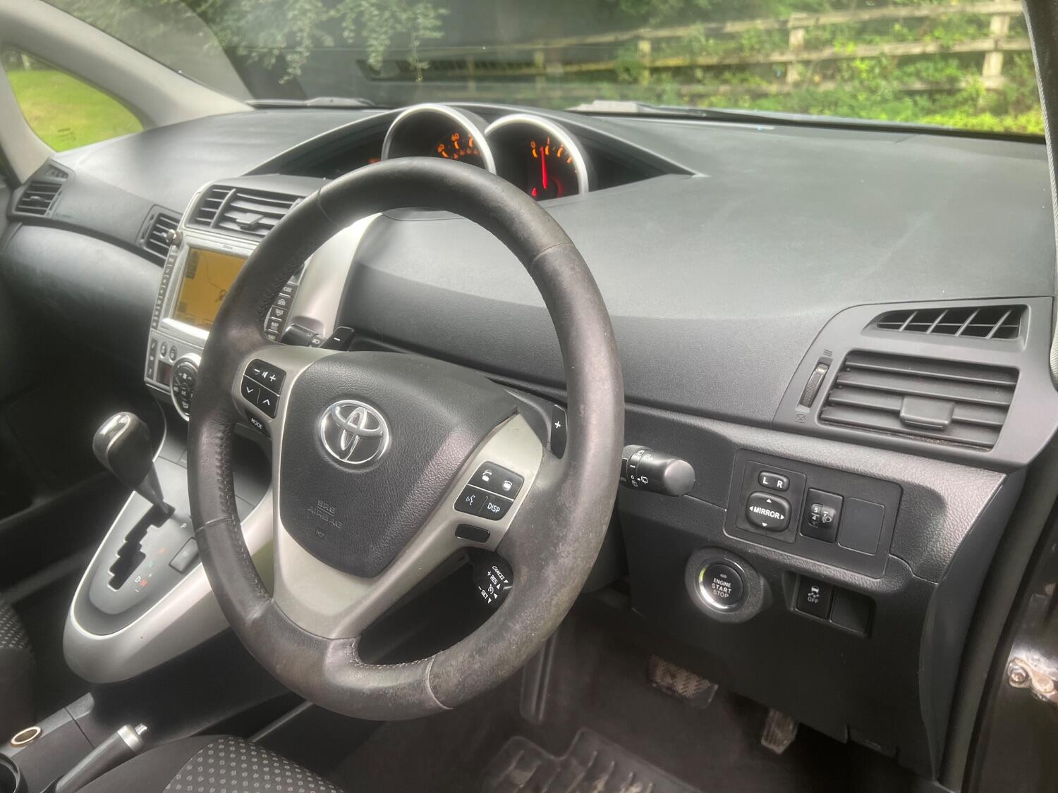 Used Toyota Verso 2011 for sale - 76769231: Photo 14