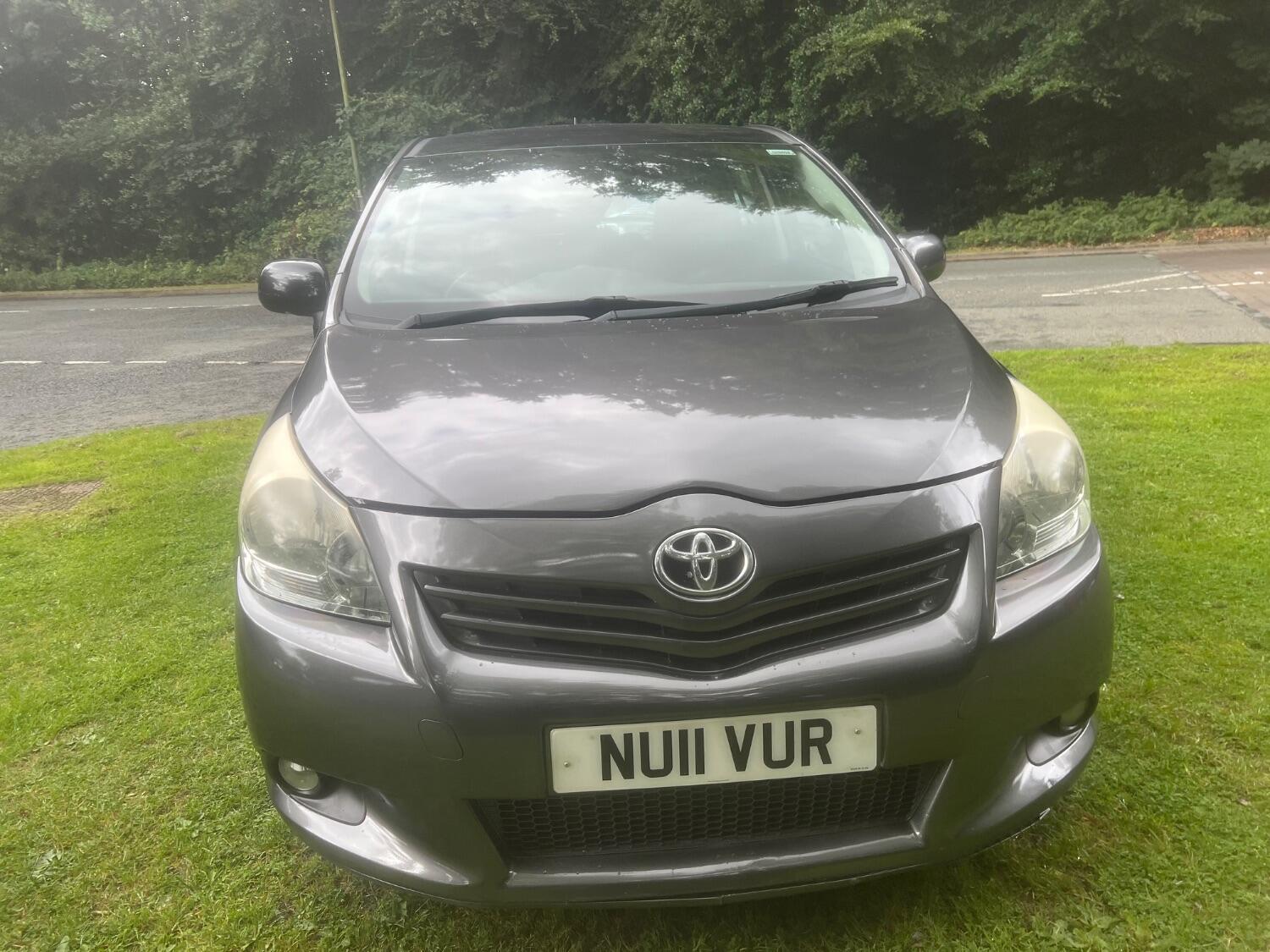 Used Toyota Verso 2011 for sale - 76769231: Photo 3