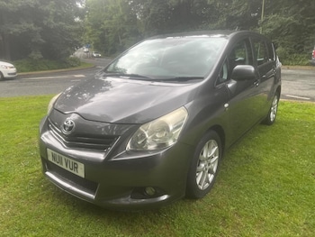 Used Toyota Verso 2011 for sale - 76769231: Photo