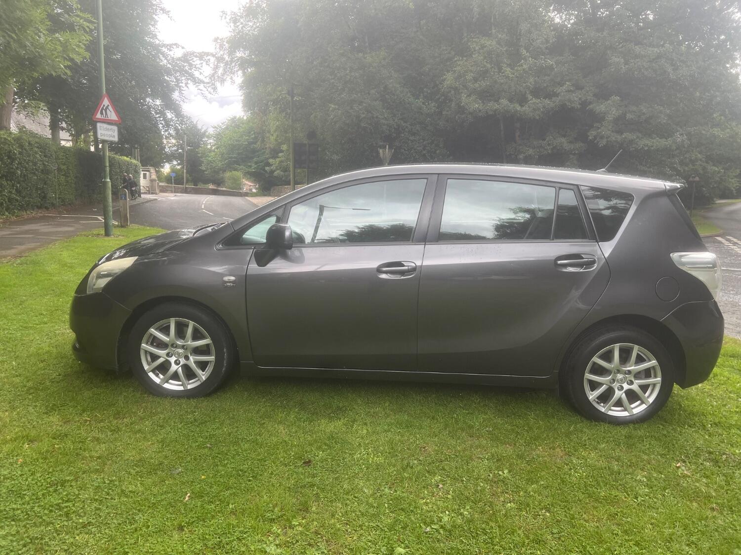 Used Toyota Verso 2011 for sale - 76769231: Photo 5