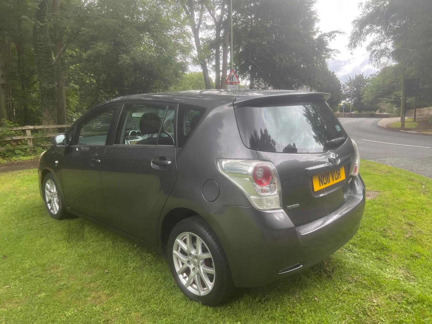 Used Toyota Verso 2011 for sale - 76769231: Photo 6