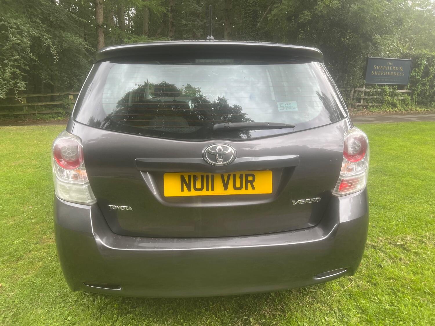 Used Toyota Verso 2011 for sale - 76769231: Photo 8