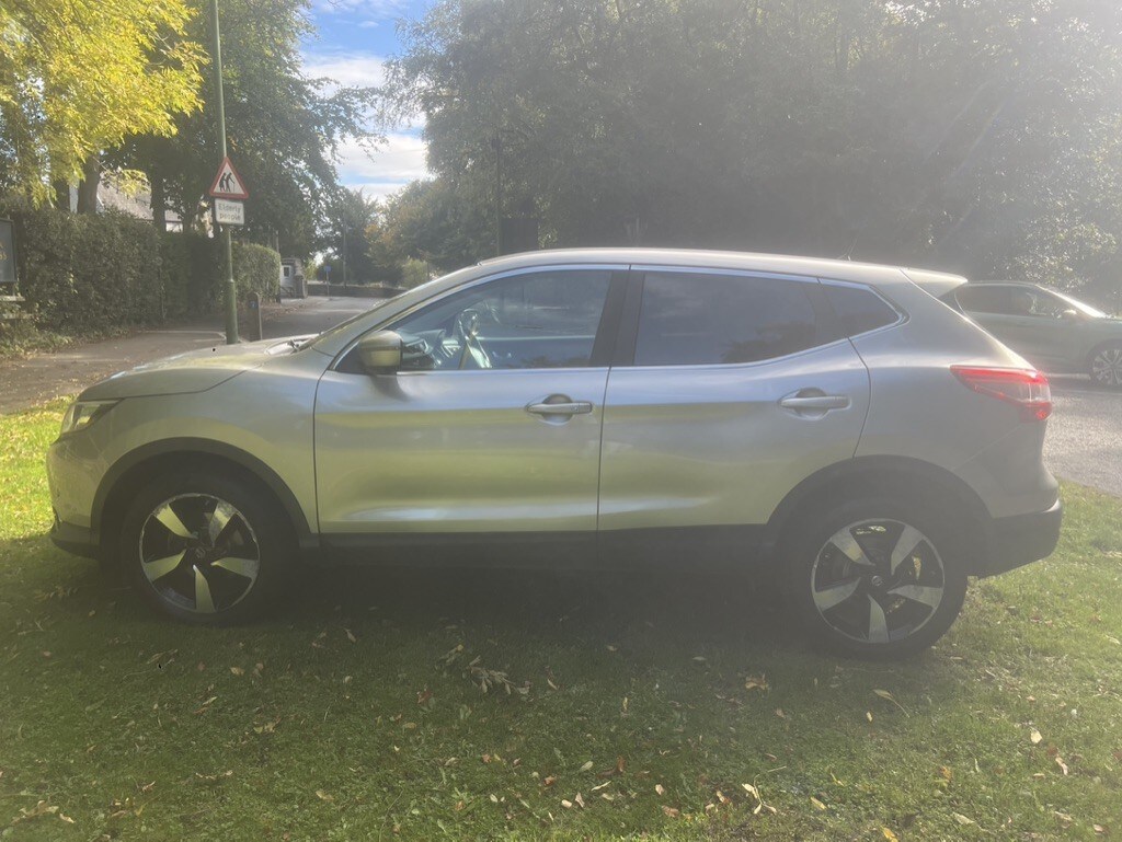 Used Nissan Qashqai 2015 for sale - 76313904: Photo 4