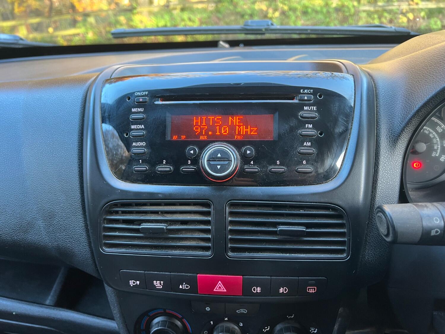 Used Vauxhall Combo 2016 for sale - 76793318: Photo 13