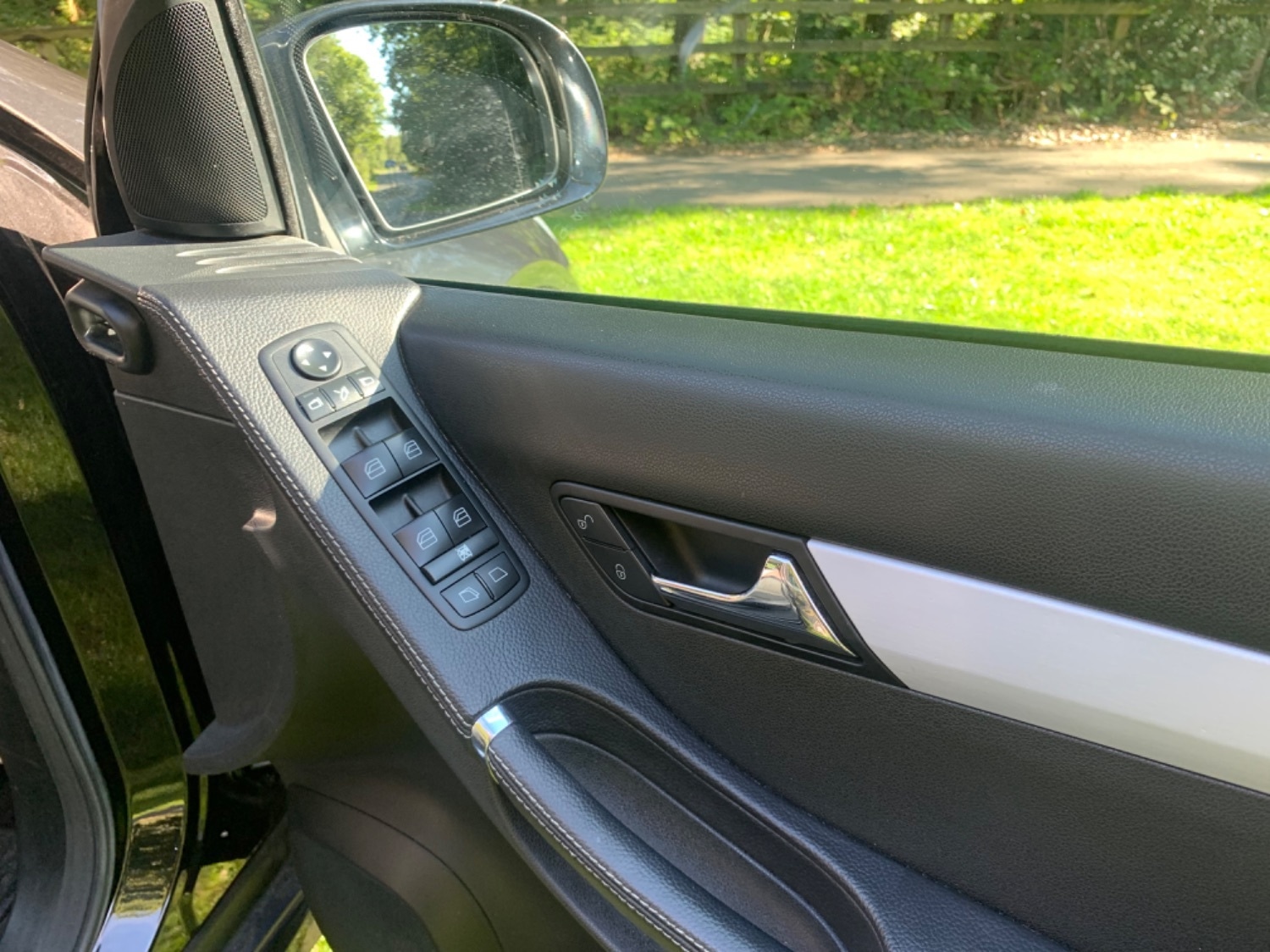 Used Mercedes-Benz R Class 2008 for sale - 76662775: Photo 15