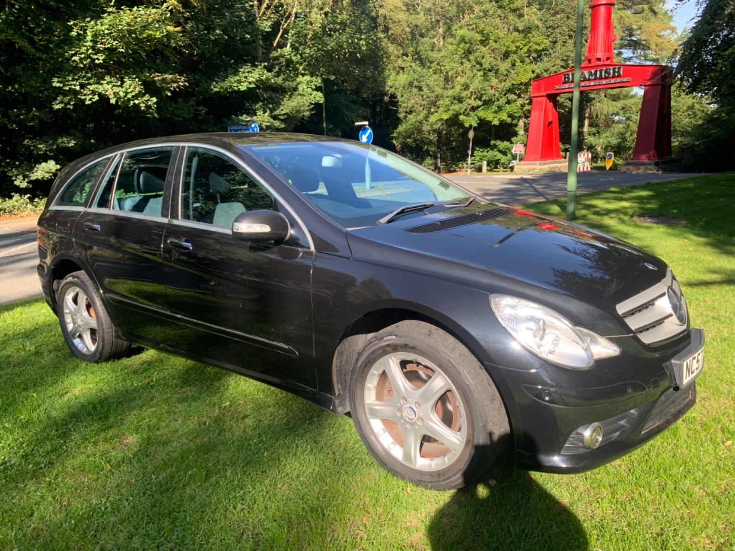 Used Mercedes-Benz R Class 2008 for sale - 76662775: Photo 2