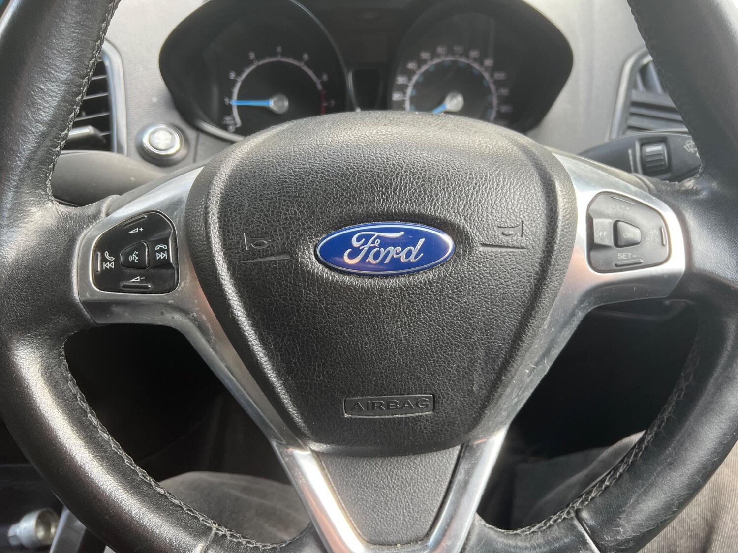 Used Ford Ecosport 2015 for sale - 77464740: Photo 16