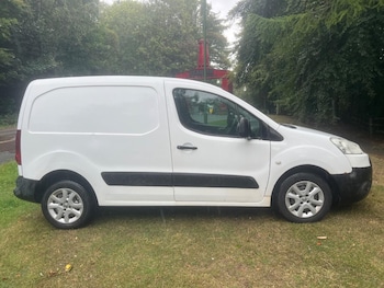 Used Peugeot Partner 2011 for sale - 75944945: Photo