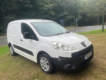 Used Peugeot Partner 2011 for sale - 75944945: Photo