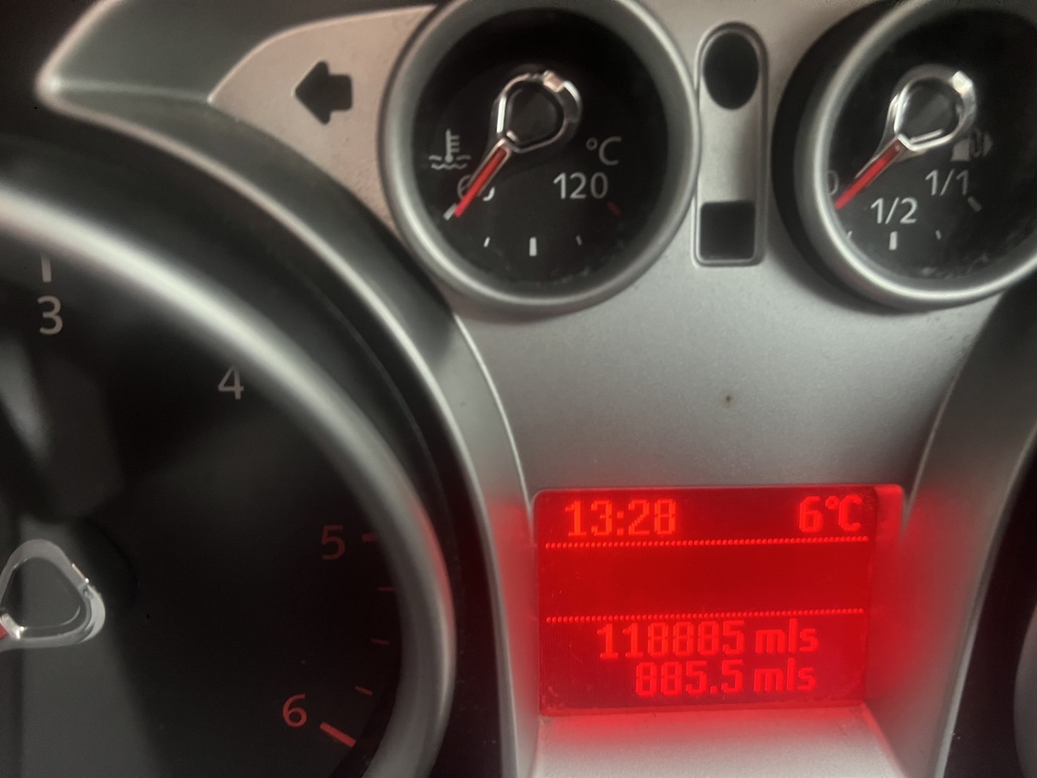 Used Ford Kuga 2012 for sale - 77318329: Photo 12