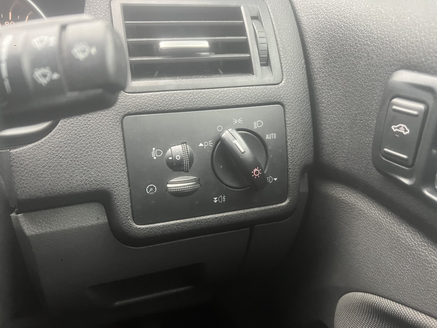 Used Ford Kuga 2012 for sale - 77318329: Photo 17