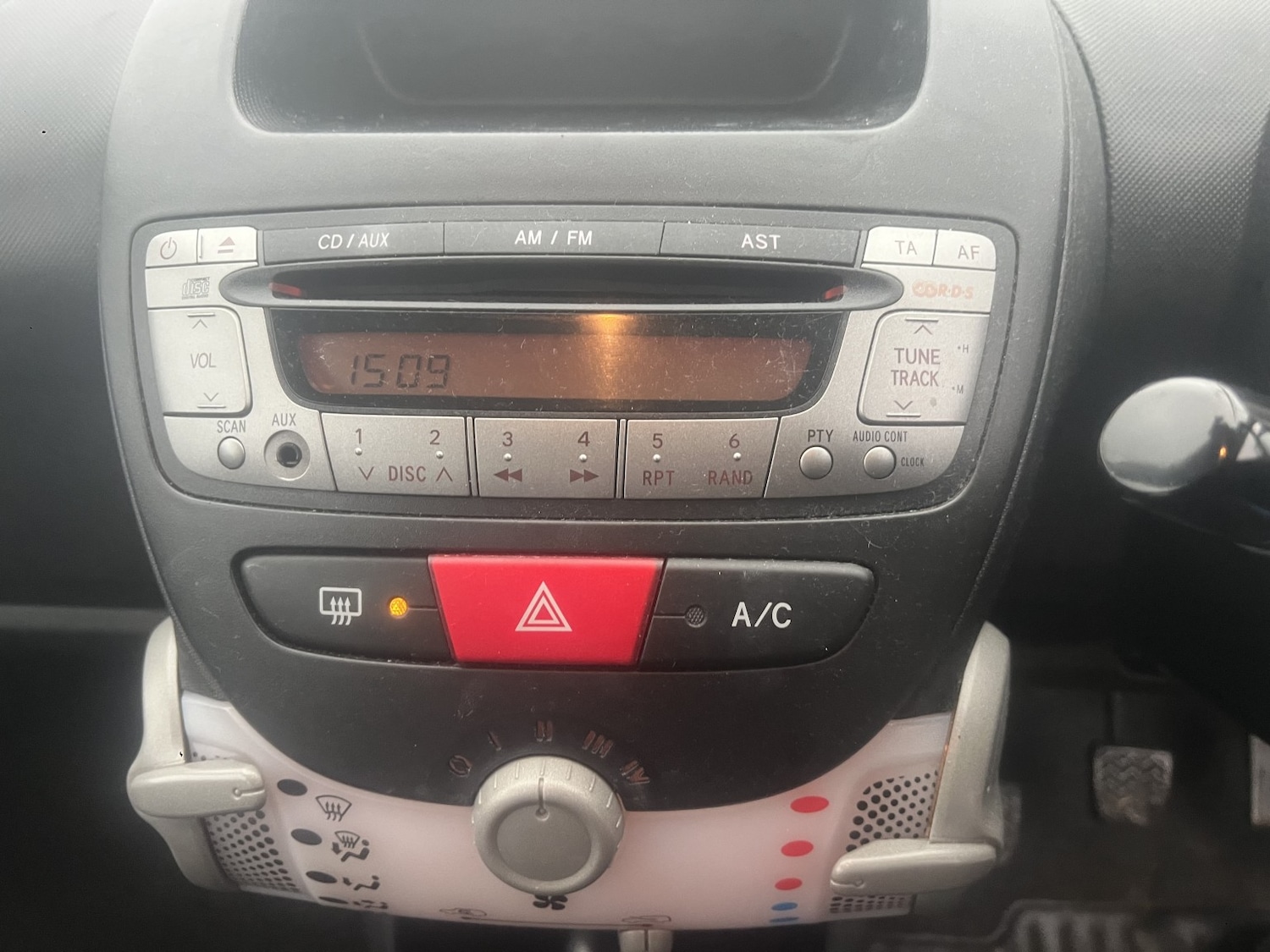 Used Peugeot 107 2013 for sale - 77522040: Photo 8