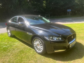 Used Jaguar XF 2016 for sale - 76793232: Photo