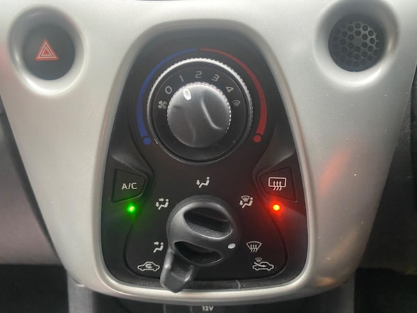 Used Peugeot 108 2014 for sale - 70467197: Photo 16