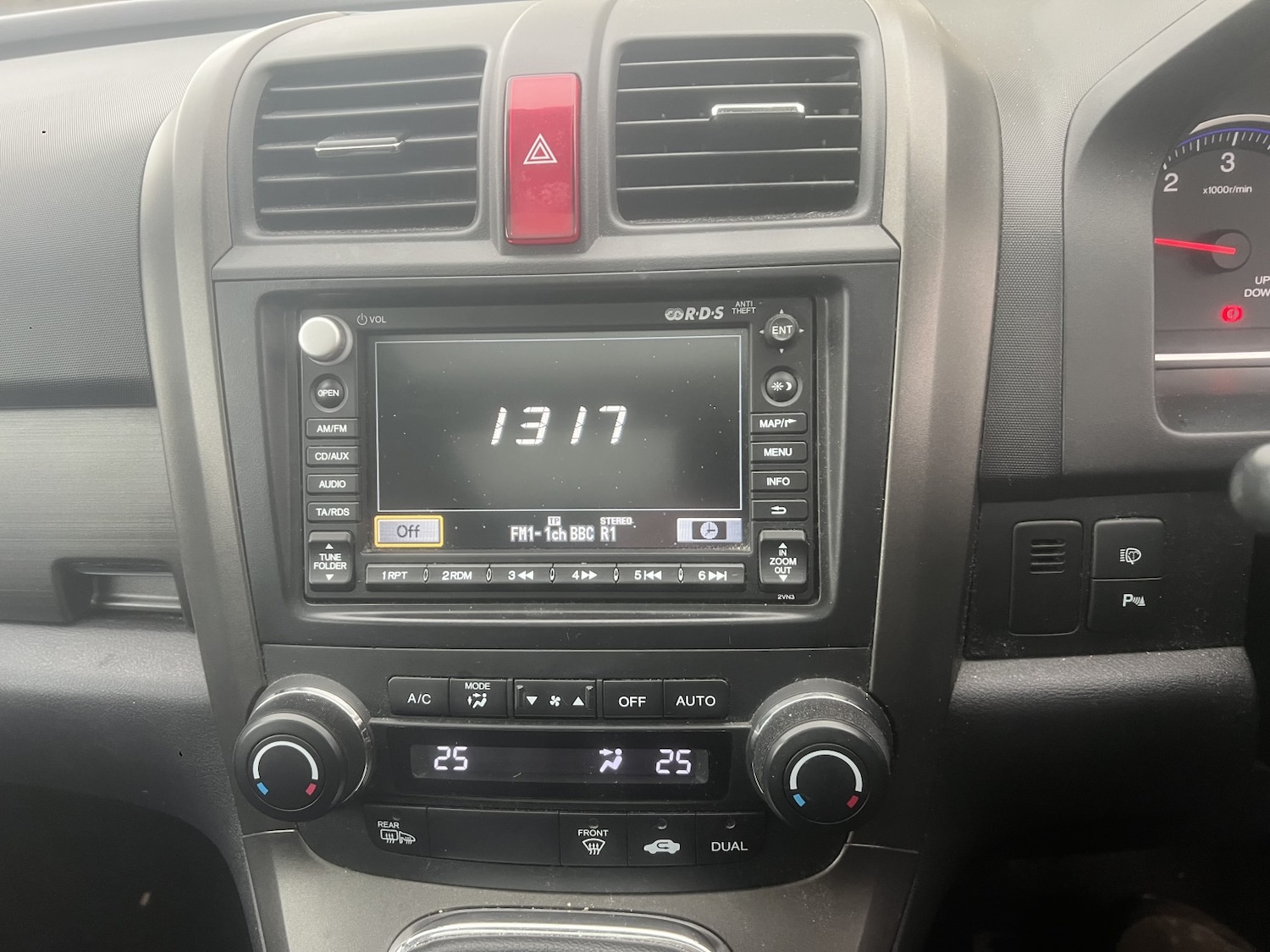 Used Honda CR-V 2011 for sale - 76751860: Photo 16