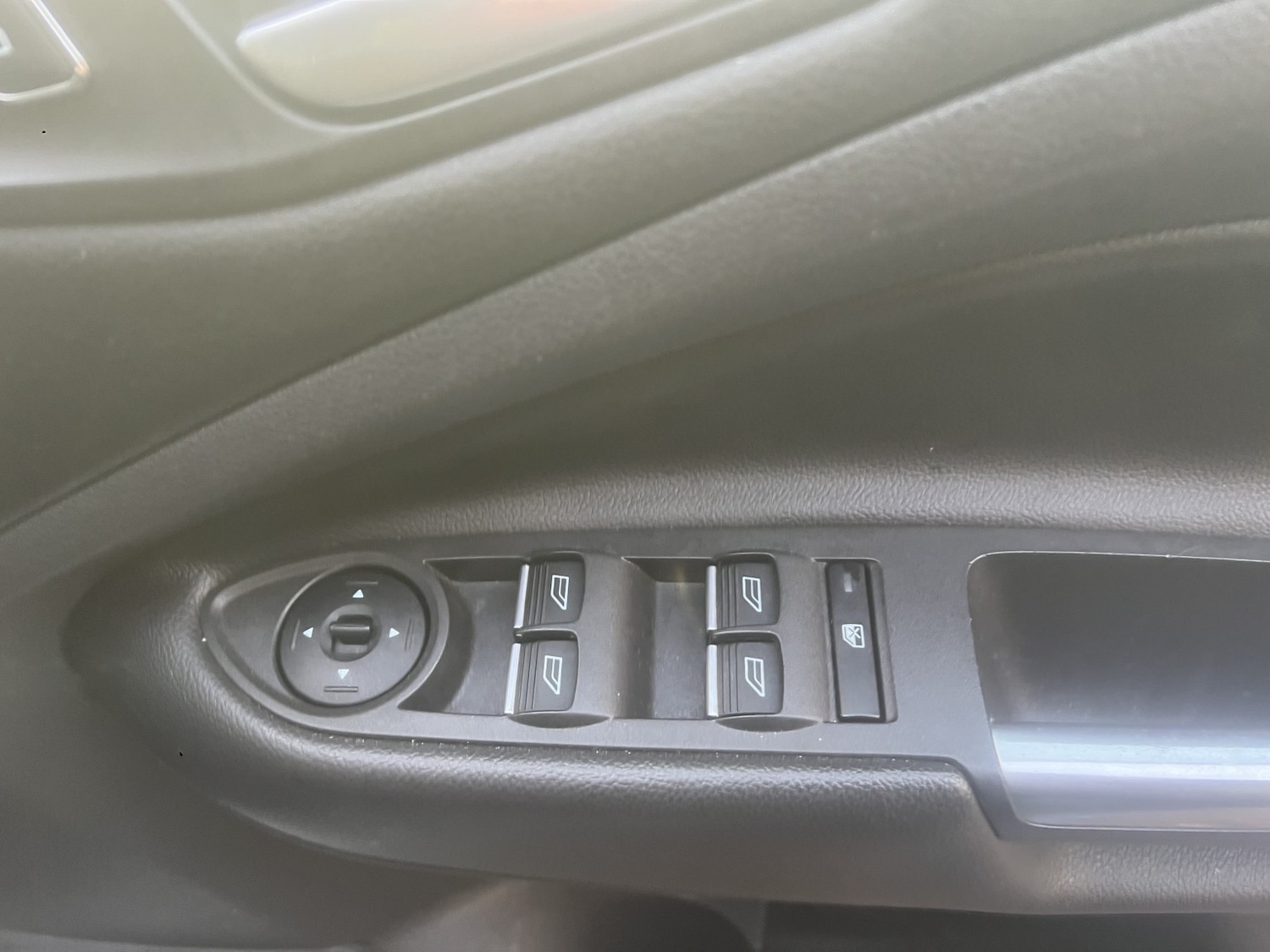 Used Ford Kuga 2015 for sale - 76848640: Photo 9