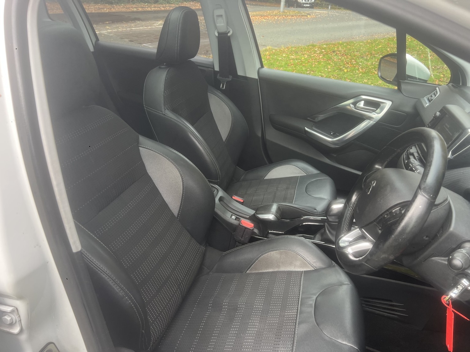 Used Peugeot 2008 2017 for sale - 76439825: Photo 14