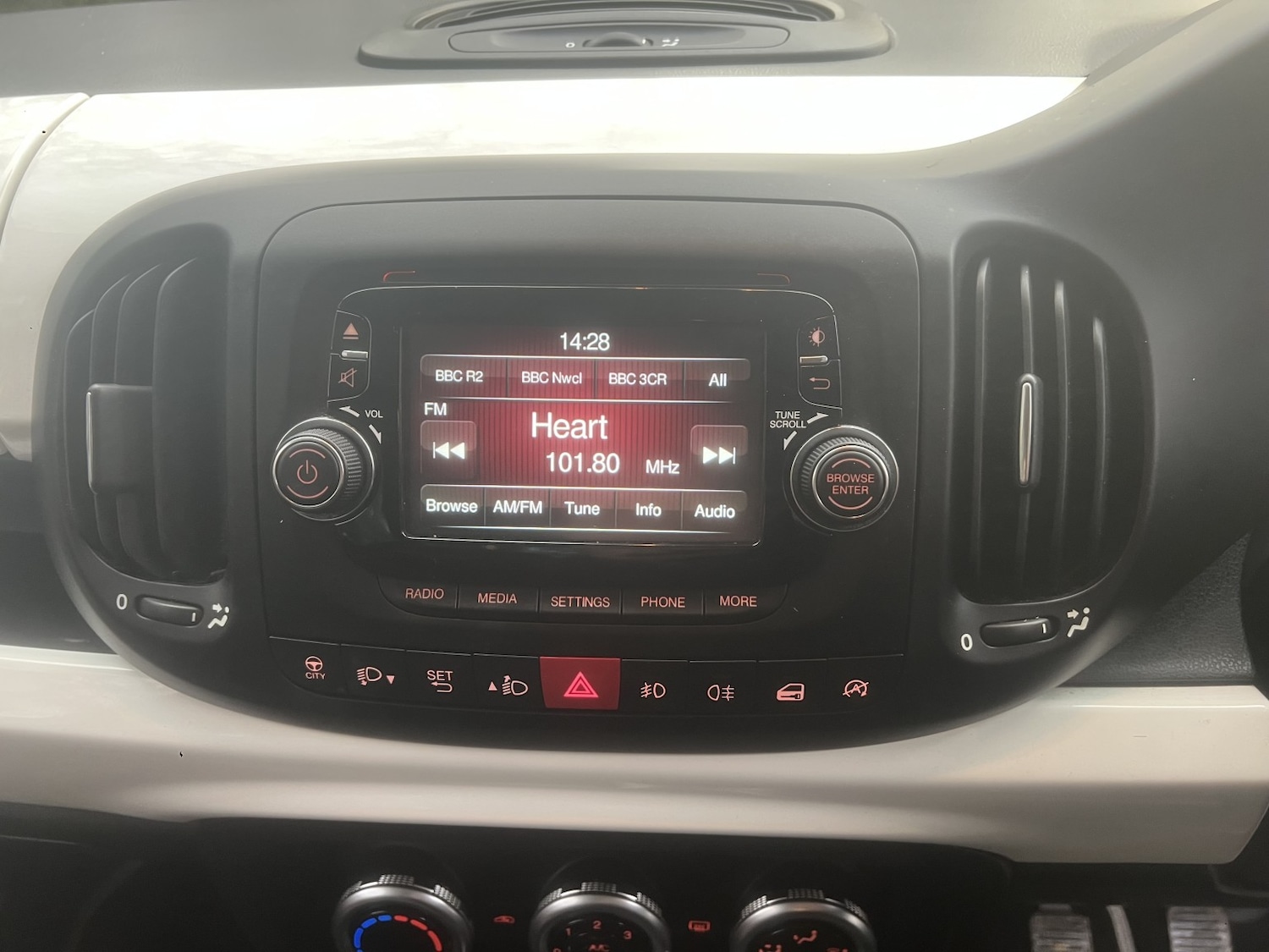 Used Fiat 500L 2013 for sale - 77240292: Photo 12