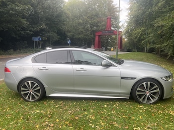 Used Jaguar XE 2018 for sale - 76246227: Photo