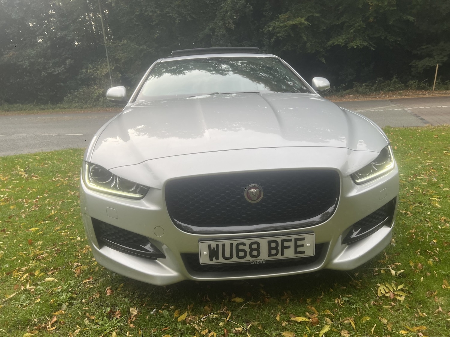 Used Jaguar XE 2018 for sale - 76246227: Photo 3