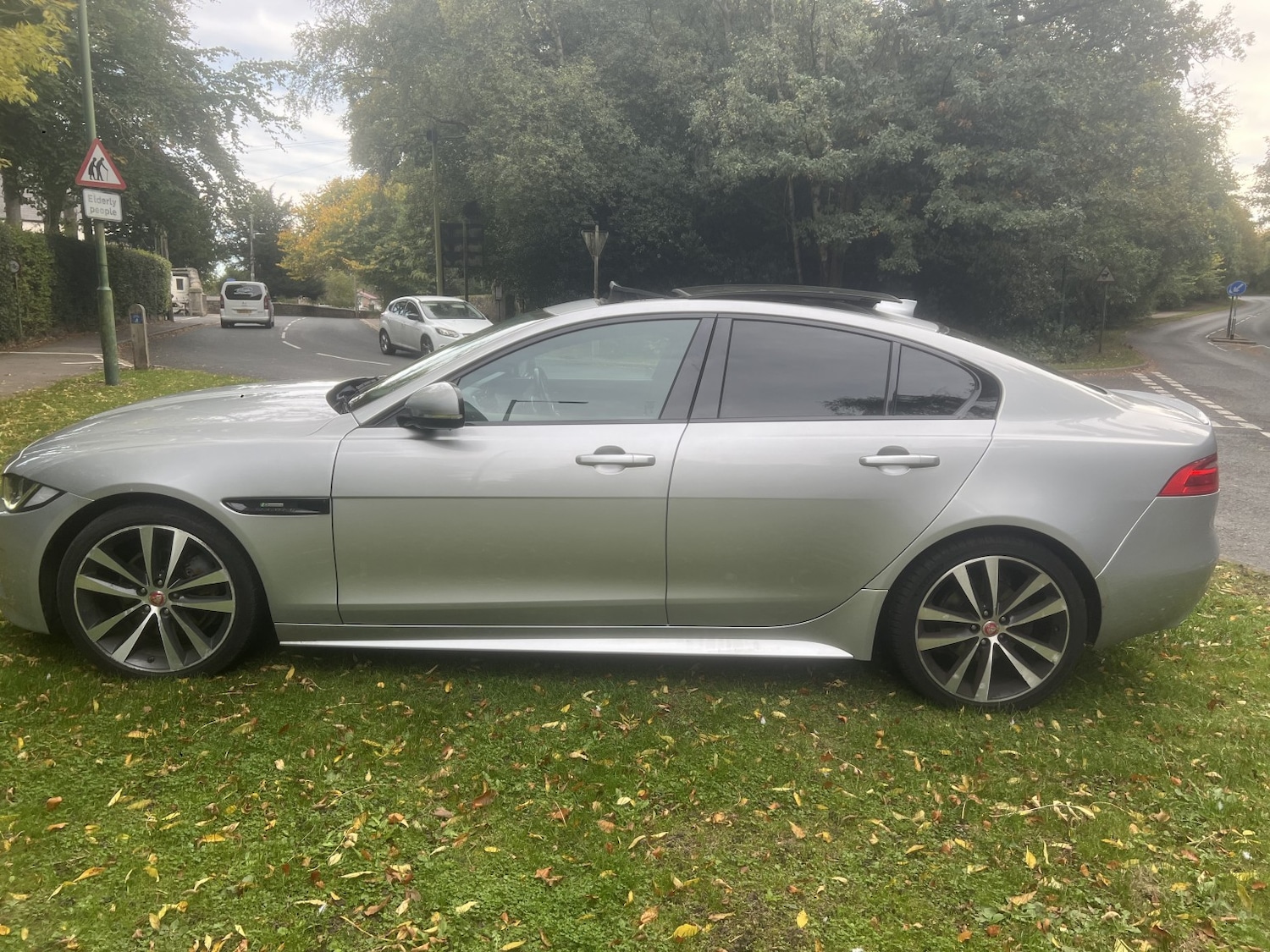 Used Jaguar XE 2018 for sale - 76246227: Photo 5